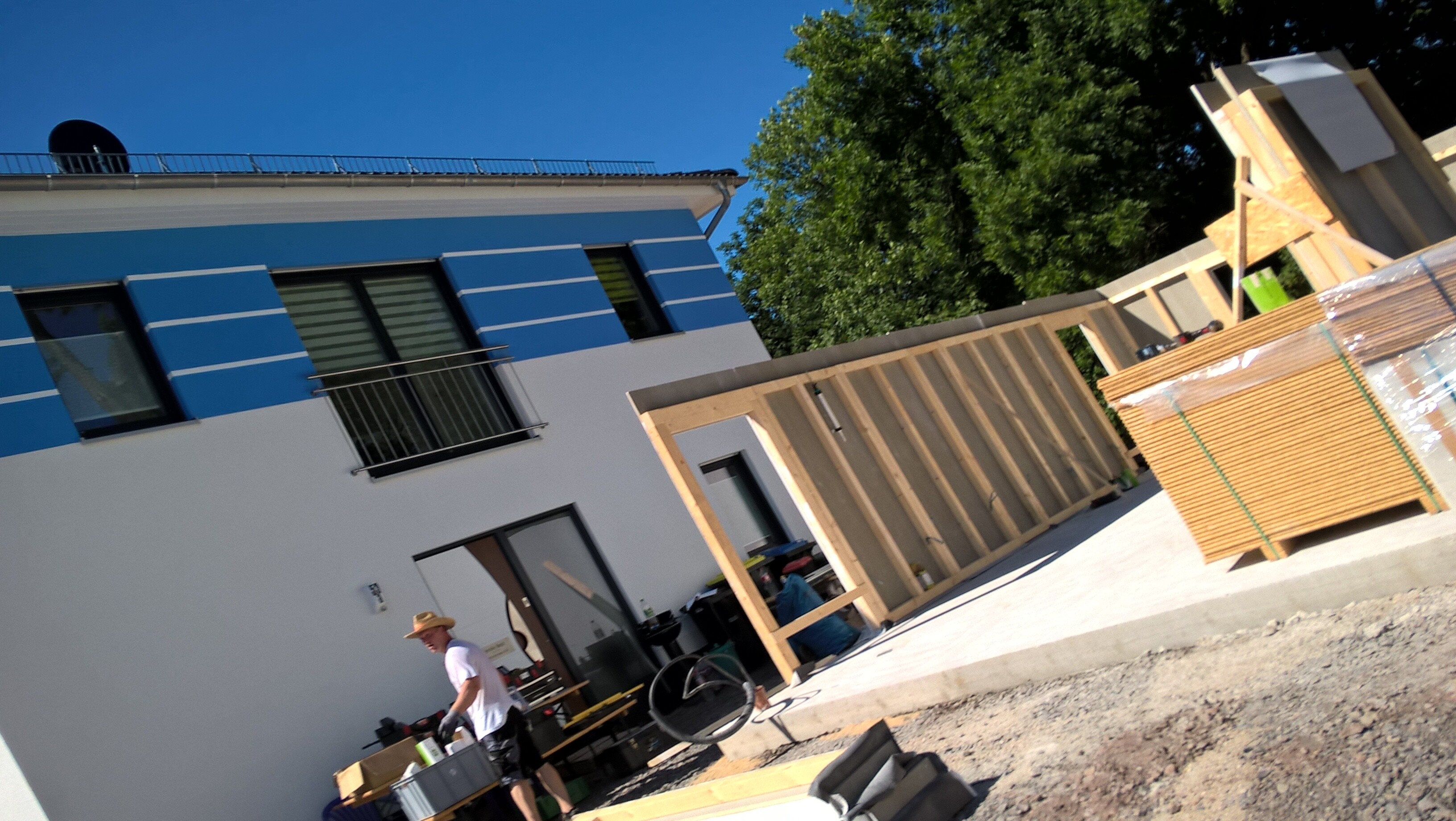 Aufbau Fink Garage in Holzständerbauweise in Gera.