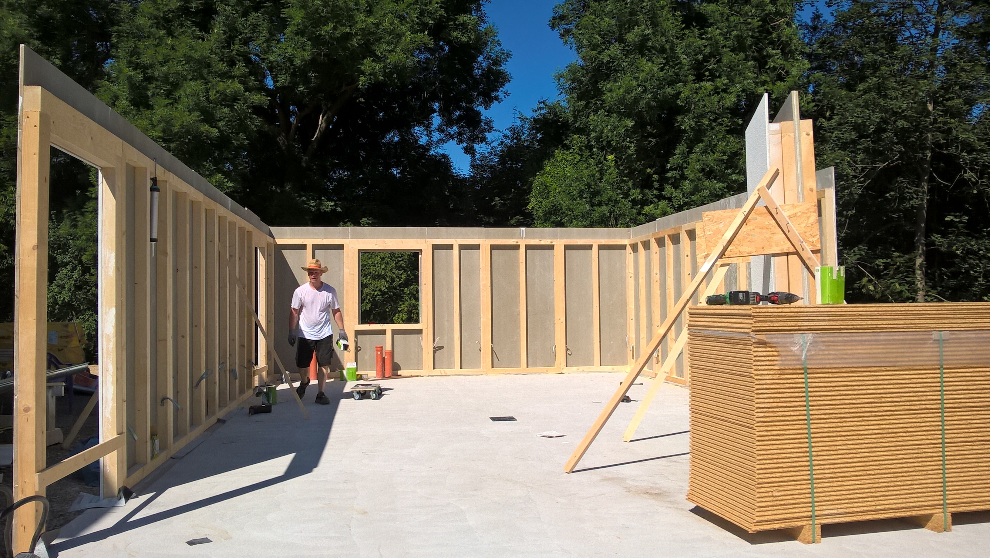 Aufbau Fink Garage 6x10m in Holzständerbauweise