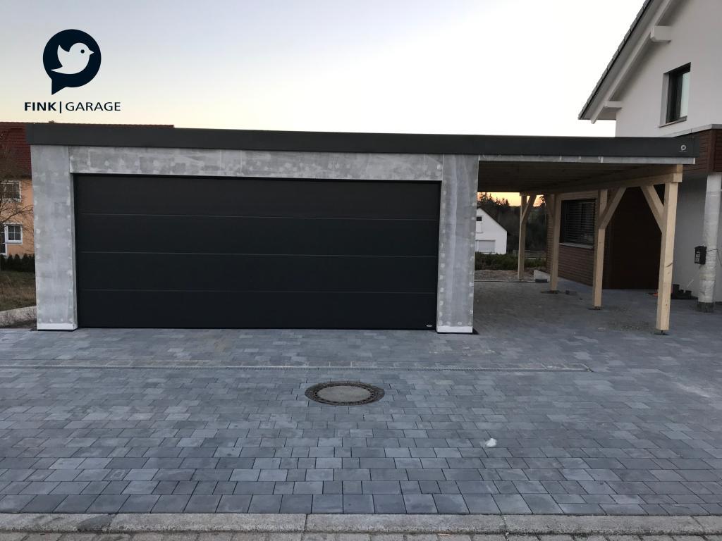 Doppelgarage mit Carport